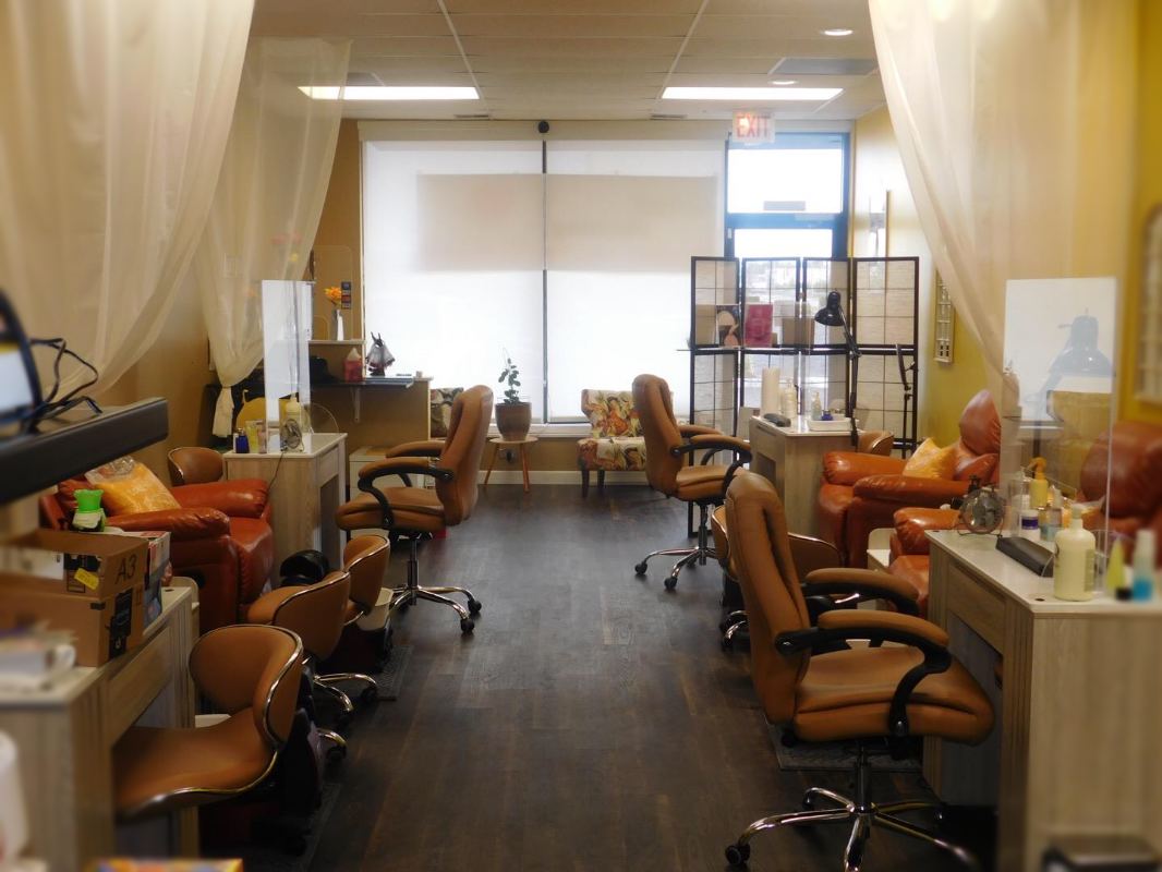 Facets Of Touch Nail Salon In Lansing IL | Vagaro